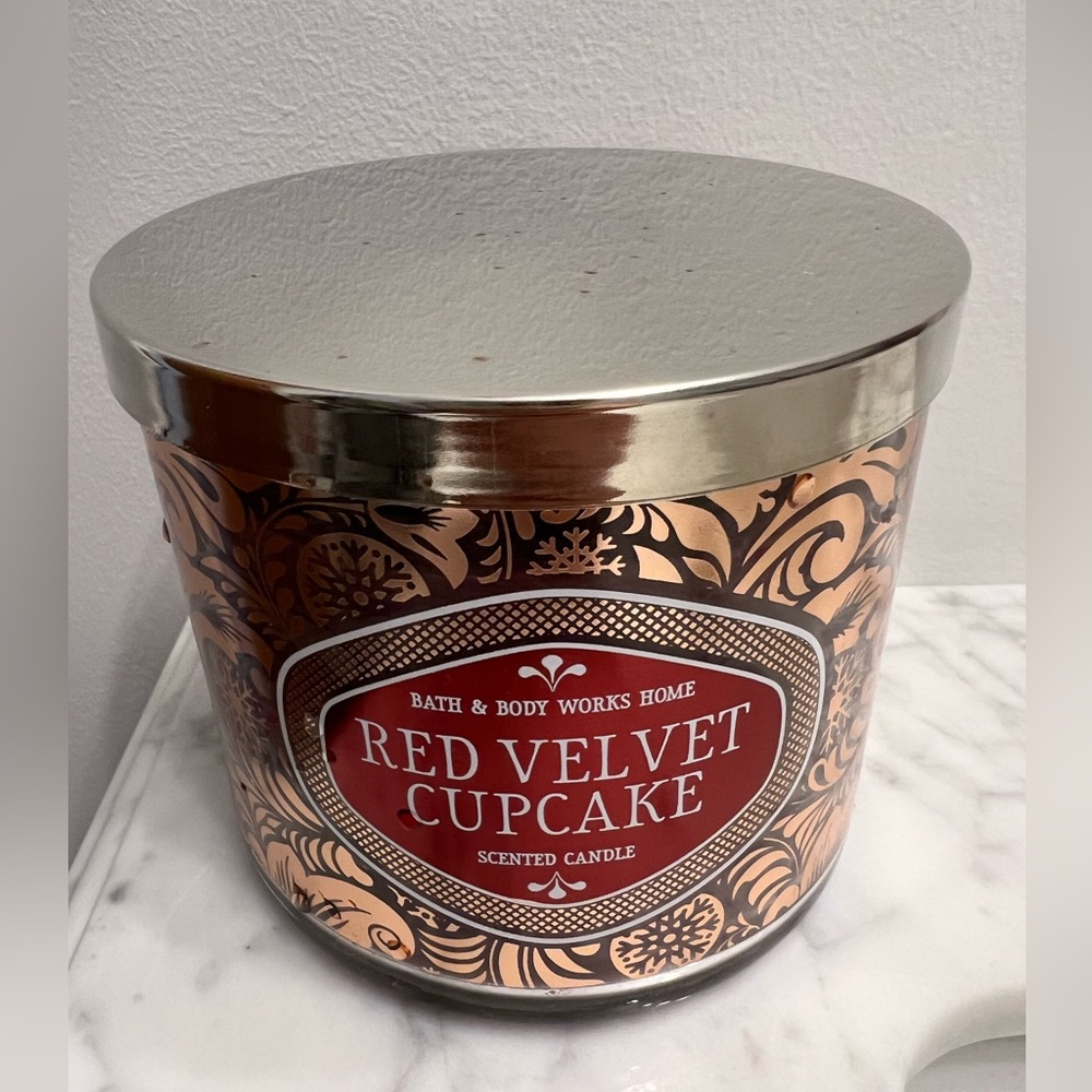 Bath & Body Works 3-Wick Red Velvet Candle